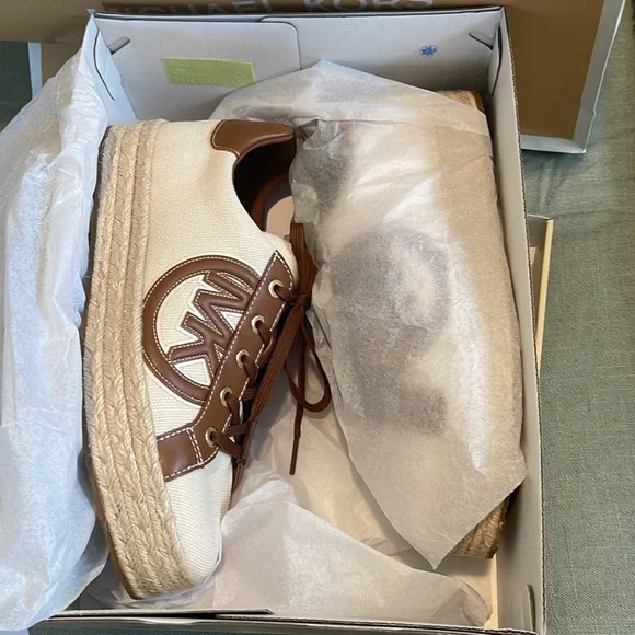 Michael Kors Shoes (Poppy Espadrille) - Picture 5 of 7